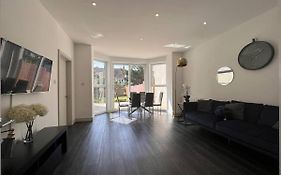Star London Finchley Road 3-Bed Oasis With Garden